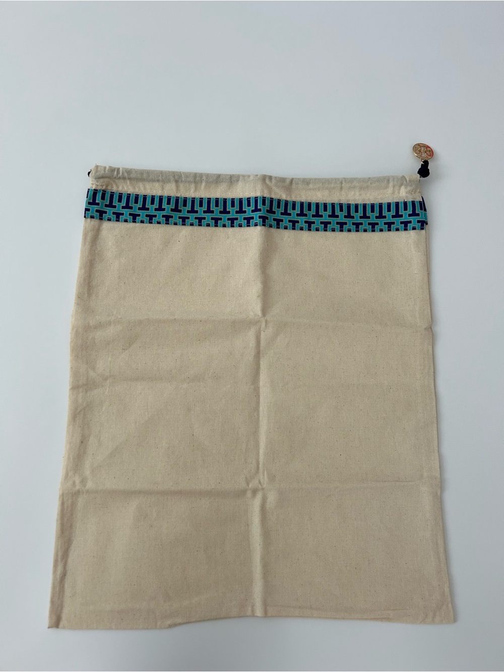 Tory Burch Authentic Dust Bag Duster
Natural
Cream Natural Color
12x15
